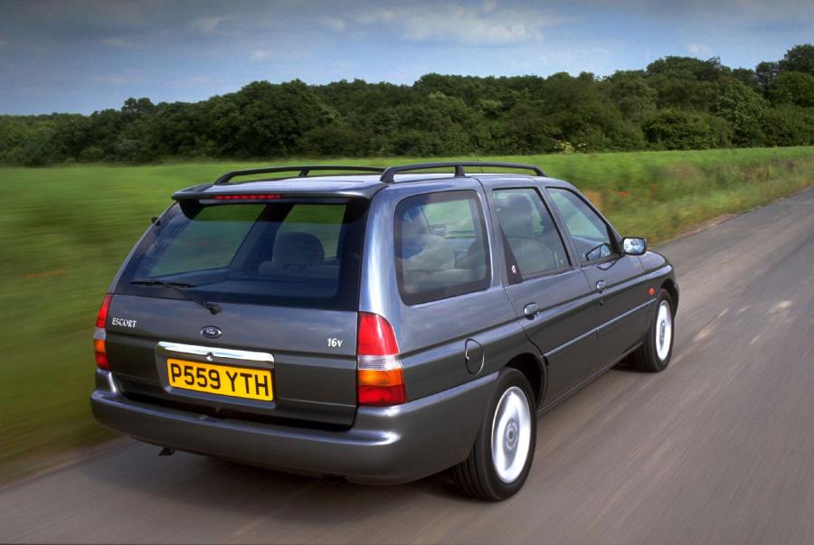 Ford Escort 1995 года  (фото 28 из 43)